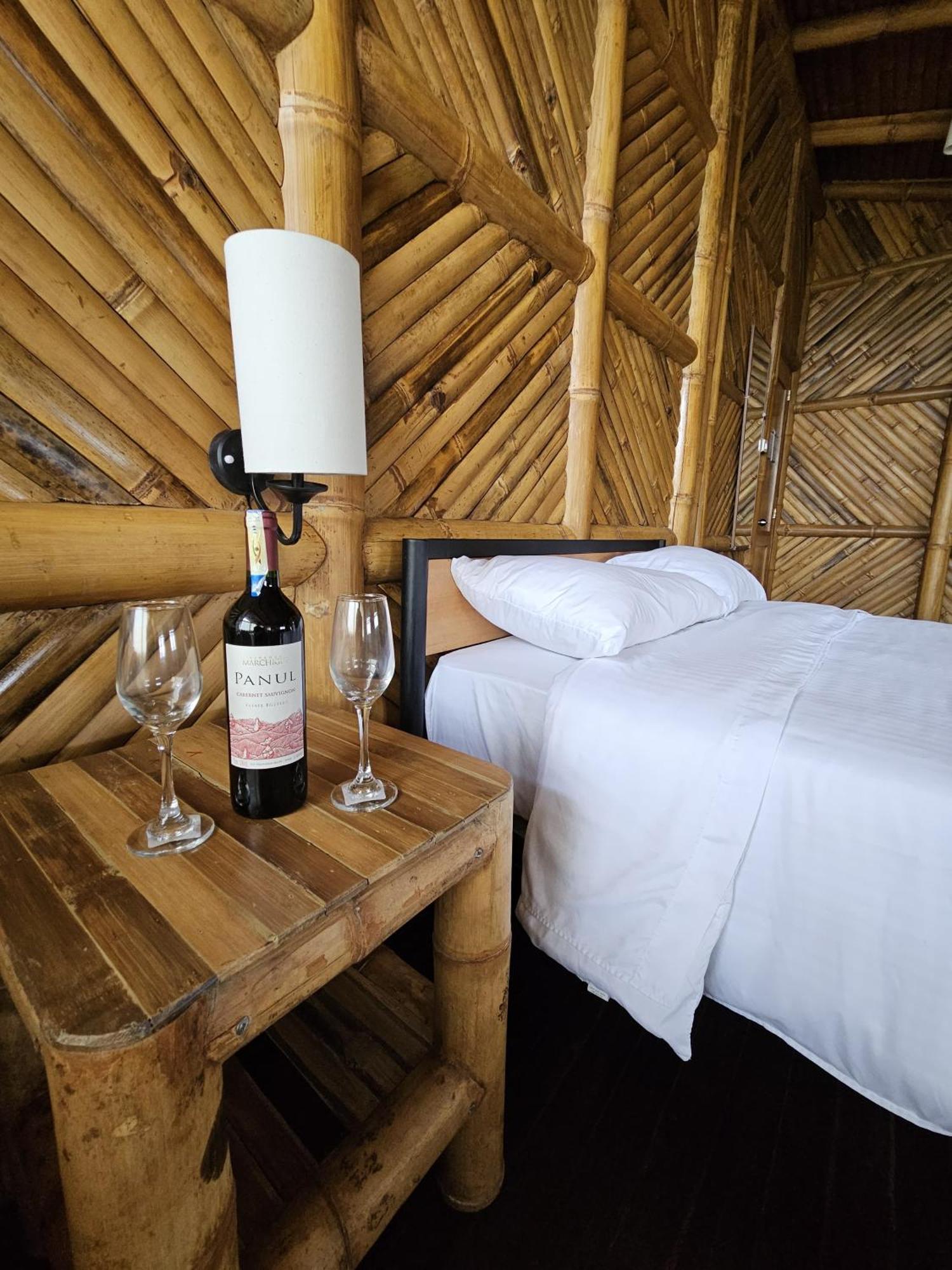 Golden Tree Mindo Eco-Lodge Ngoại thất bức ảnh